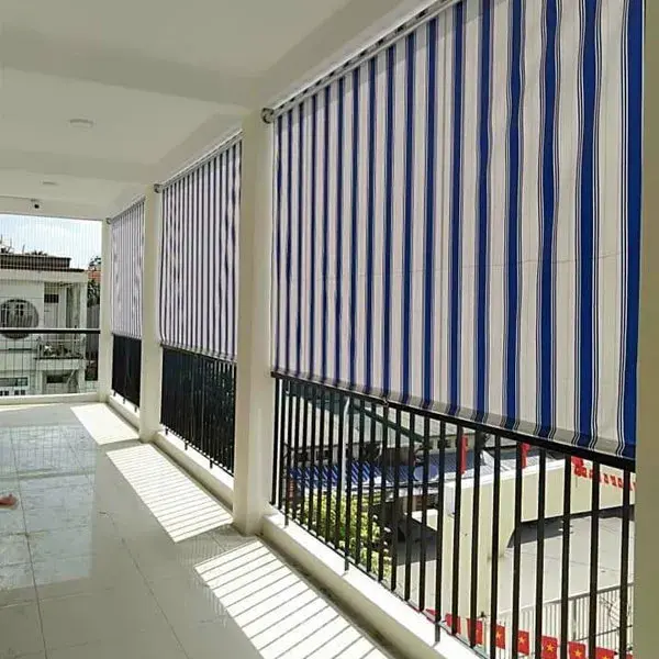 Bạt quay che nắng mưa ban công đẹp