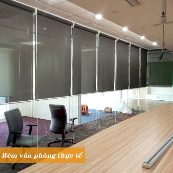 Rèm cuốn văn phòng giá rẻ hãng FIVESTAR mã FC11